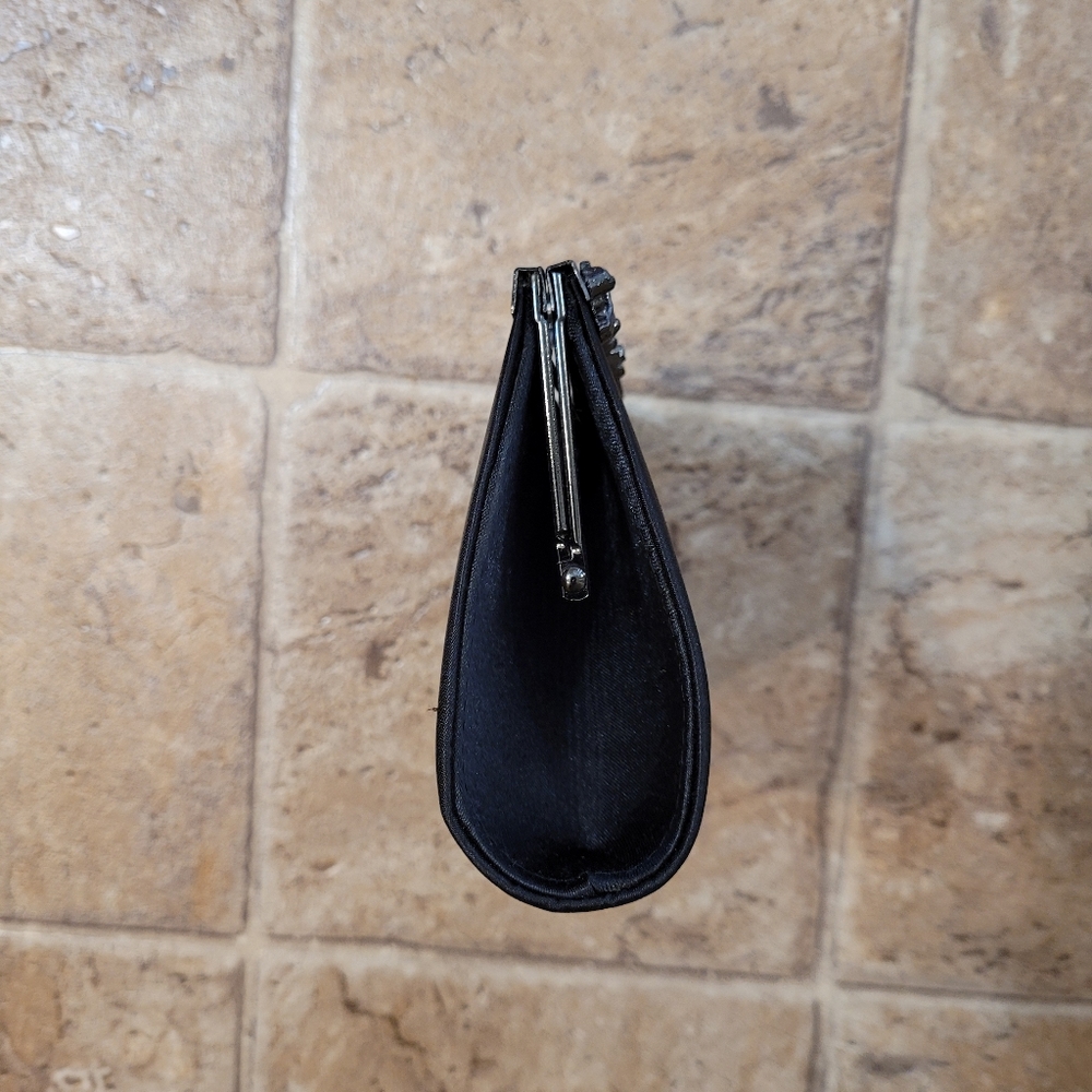 New Clutch With Optional Strap - image 4